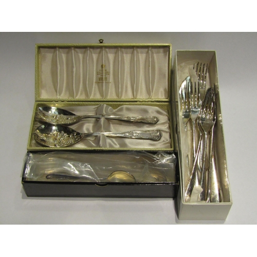 4452 - A Walker & Hall canteen of cutlery and other flatware, boxed and unboxed