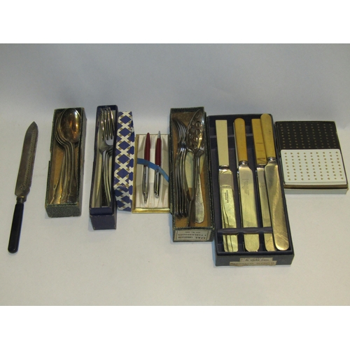 4462 - A quantity of various plated flatware, some in boxes