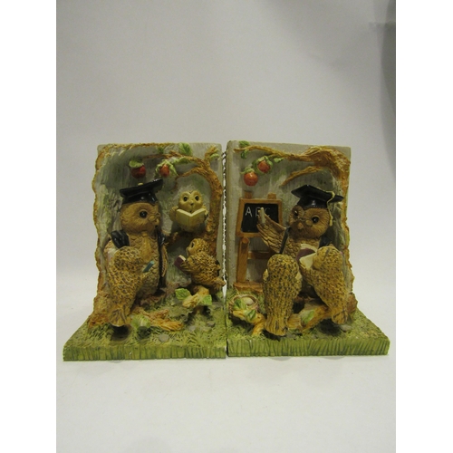 4502 - Two pairs of resin bookends 'The Owl & The Pussy Cat' a/f and 'Tom Owls School Days', a pair of resi... 