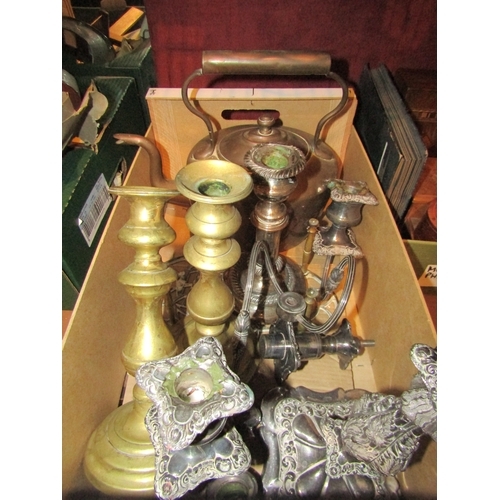 4335 - A box of miscellaneous metalware to include copper kettle, brass trivet, plated candelabrum, candles... 