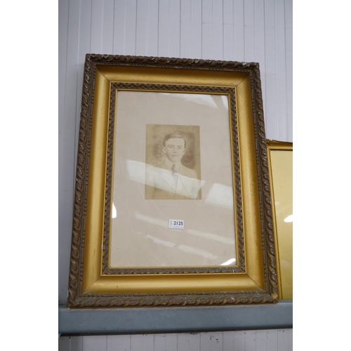 2123 - A Victorian gilt framed photograph of a dapper gent