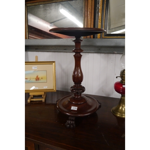 2103 - A pair of Victorian mahogany lamp tables