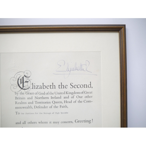 5228 - Elizabeth II (1926-2022), Queen of the United Kingdom 1952-2022, document signed 