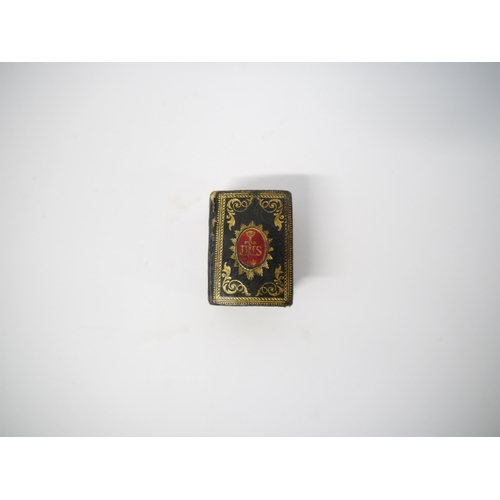 5247 - (Miniature book.) 'Concise History of the Bible.', Newbery, 1780, New Testament title present, plus ... 