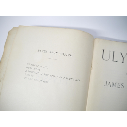 5128 - James Joyce: 'Ulysses', Paris, Shakespeare & Company, May 1930, 11th printing, 735,[1]pp, original c... 