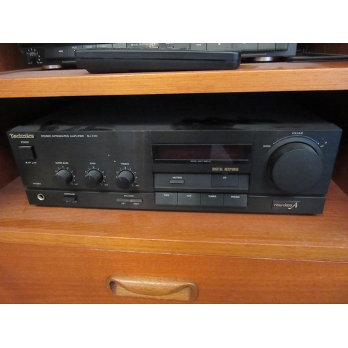 1029 - A teak Hi-fi cabinet with Technics hi-fi contents ; amp- SU-X101, tuner- ST-X301L, tape deck- RS-X10... 