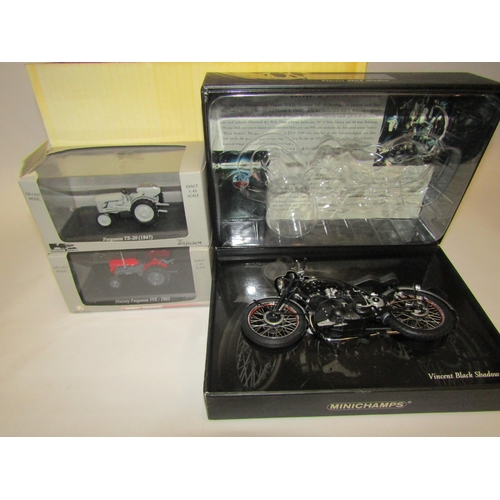 1297 - Diecast vehicles including 1:12 scale Minichamps Vincent Black Shadow, Motoguzzi 850 Mk I Le Mans, B... 