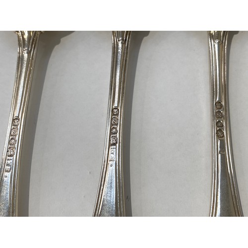 7093 - Six William Easton silver dessert spoons with letter P monogram to handle, London 1833, 297g