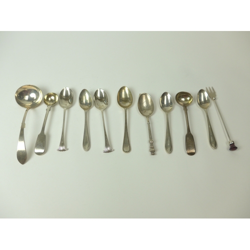 7123 - A quantity of silver teaspoons, etc., various makers and dates, 142g