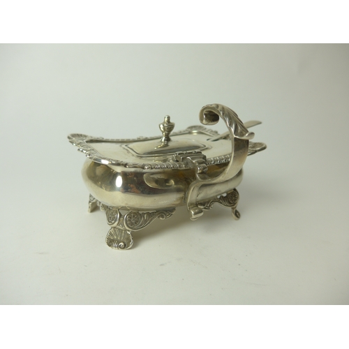 7134 - A Hawksworth, Eyre & Co Ltd silver table mustard with 