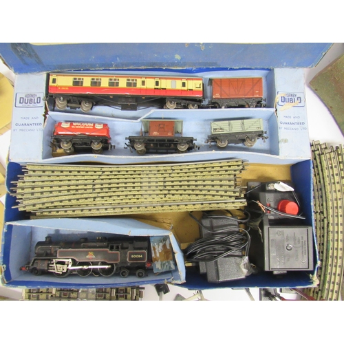 9561 - A Hornby Dublo 00 gauge model railway EDG18 Tank Goods Train set box containing BR 2-6-4 locomotive ... 