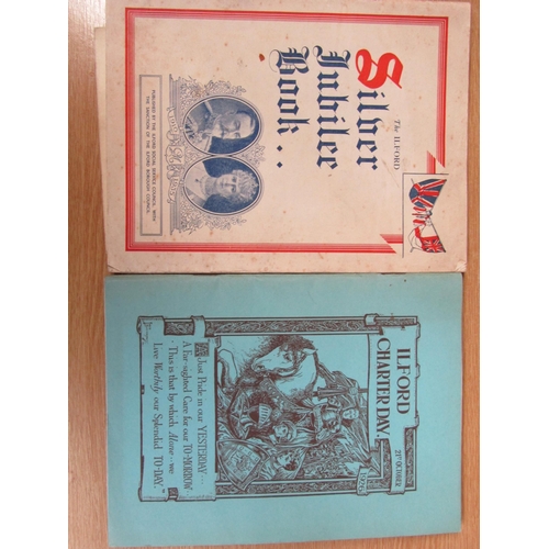 5226 - A packet of assorted early 20th Century London Underground, LGOC, and railway booklets & ephemera, i... 