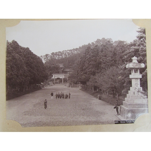 5276 - (Japan.) An album containing 75+ albumen print views of Japan c.1890-1900, of which 30 hand tinted, ... 