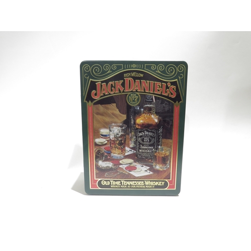 8091 - Jack Daniels Old No. 7 70cl 45% . Tin Box with 2 glasses