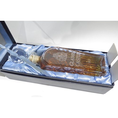 8090 - Glamis Castle Royal Brierley Crystal Decanter, Queen Mother's 90th Birthday Edition 1990, exclusive ... 