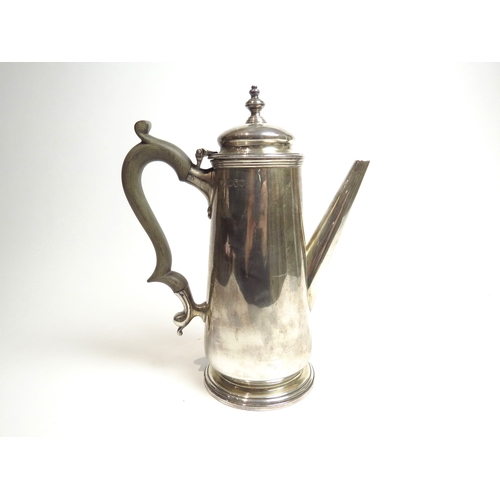 7079 - A Victorian Walter & John Barnard silver coffee pot with treen handle, London 1895, 21cm tall, 8.5cm... 