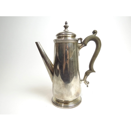 7079 - A Victorian Walter & John Barnard silver coffee pot with treen handle, London 1895, 21cm tall, 8.5cm... 