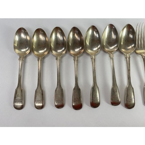 7100 - Six Victorian Chawner and Co large fiddle and thread silver forks, London 1851. Six similar Victoria... 