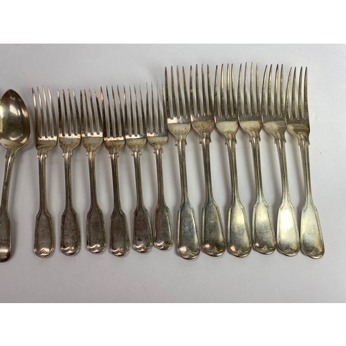 7100 - Six Victorian Chawner and Co large fiddle and thread silver forks, London 1851. Six similar Victoria... 