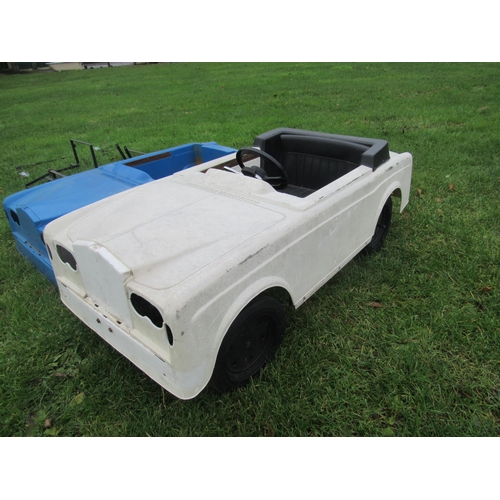 9142 - A 1980s Sharna for Triang Rolls Royce pedal car with electric motor, for spares or repair. Together ... 