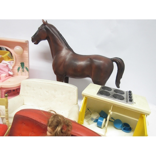 9075 - A collection of vintage Pedigree Sindy and similar playworn furniture, accessories and clothing incl... 