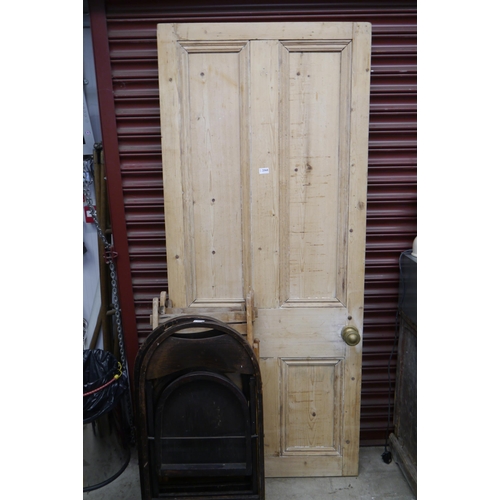 3385 - A Victorian country pine door, 84 x 198cm