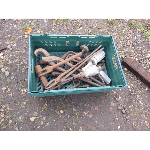 3388 - A crate of Bygone tools