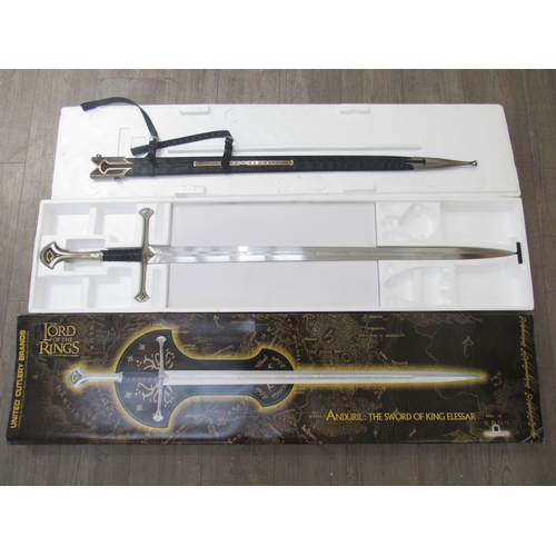 9003 - A United Cutlery The Lord Of The Rings official replica Anduril: the Sword Of King Elessar, stainles... 