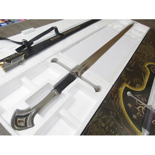 9003 - A United Cutlery The Lord Of The Rings official replica Anduril: the Sword Of King Elessar, stainles... 