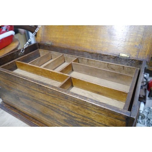 2030 - An 1930's oak tool box with fitted tray