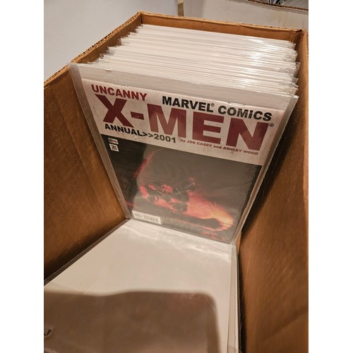 9029 - Marvel Comics 'X-Men' - approximately 130 Modern Age comics on the X-Men and related including 'Unca... 