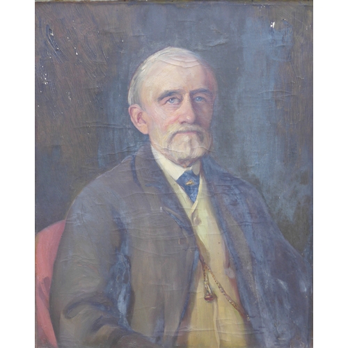 6034 - An early 20th Century oil on canvas, portrait of a gentleman, gilt gesso classical frame. Unsigned w... 