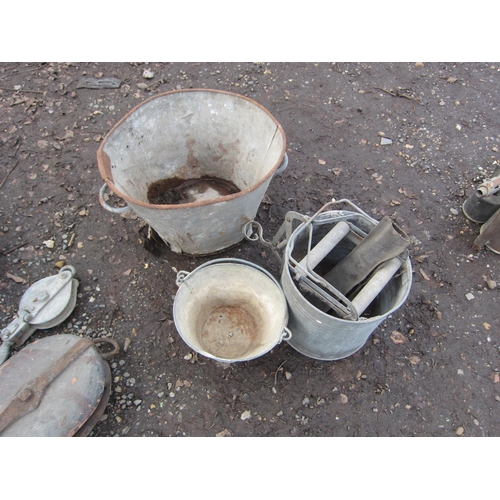 3262 - A galvanised bucket and mop bucket etc