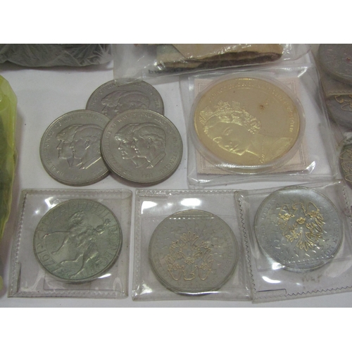 1339 - A selection of British pre-decimal coinage, foreign coinage and banknotes, commemorative coins