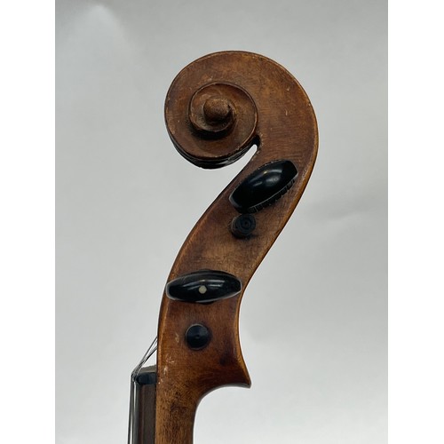 5052 - A 19th Century Henry Betts violin, full size (4/4), label dated 1820, two piece maple back, wooden e... 