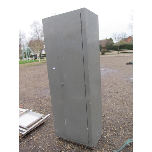 3235 - A metal cabinet