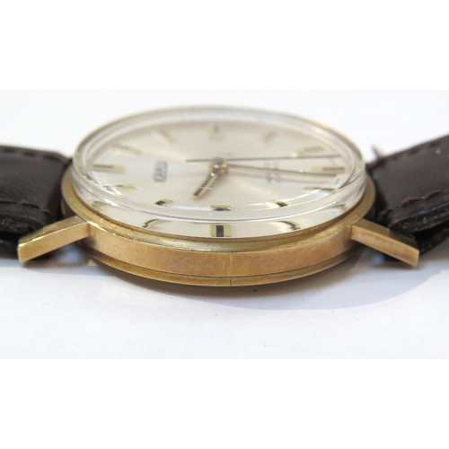 8167 - ROAMER: A 9ct gold cased Roamer Incabloc gentleman's wristwatch on leather strap, silvered dial with... 