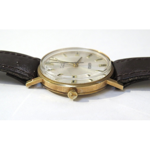 8167 - ROAMER: A 9ct gold cased Roamer Incabloc gentleman's wristwatch on leather strap, silvered dial with... 