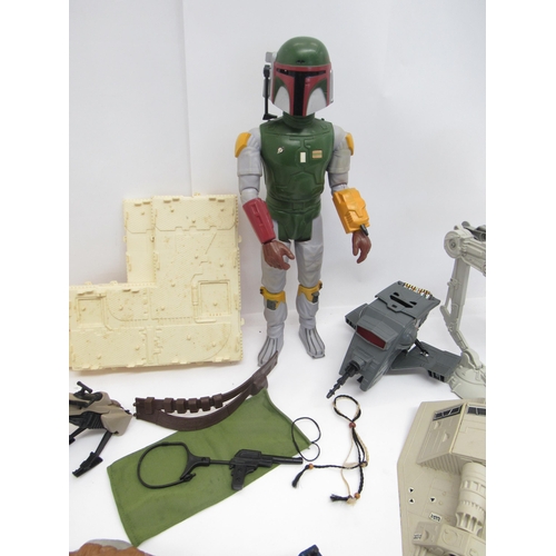 5018 - A collection of loose and playworn vintage Star Wars figures, vehicles, accessories and spares inclu... 