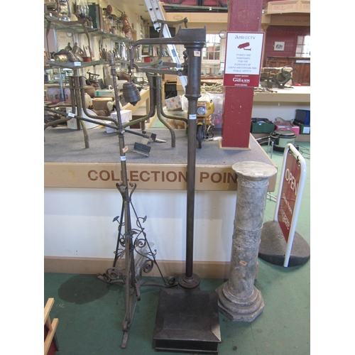 7008 - A set of iron personal weighing scales