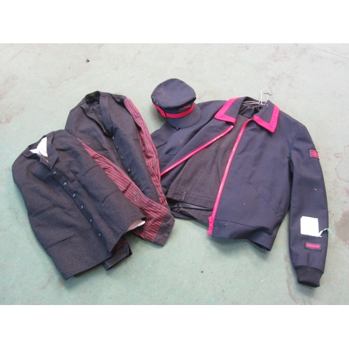 7051 - Various items of railwaymans uniform