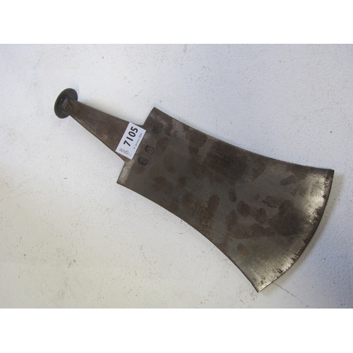 7105 - A camel slaughtering axe head