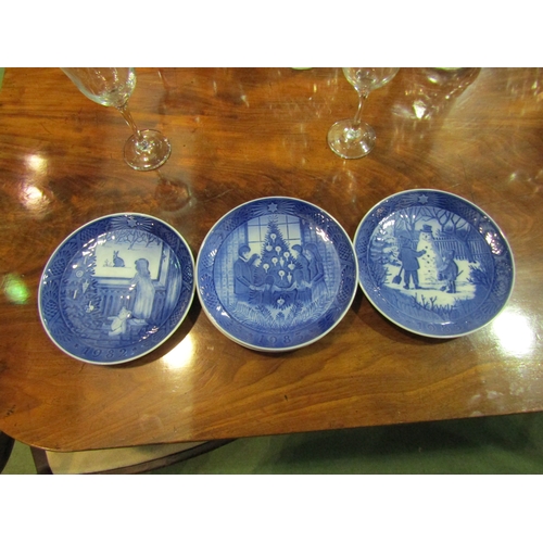 4098 - A set of Royal Copenhagen Christmas plates, 1972-1991 (13)