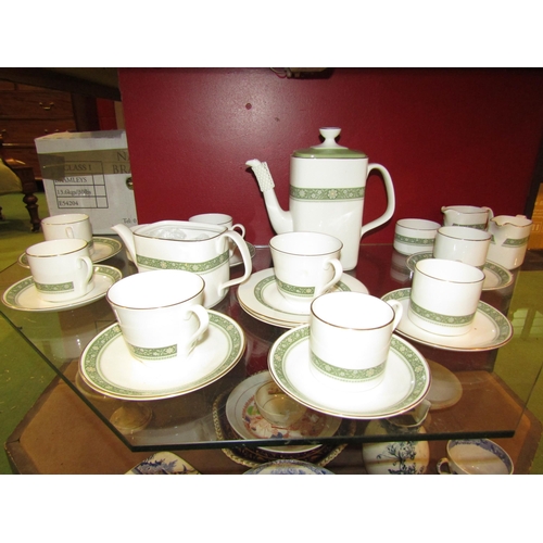 4216 - A selection of Royal Doulton 'Rondelay' pattern tea and coffee ware (tea pot lid a/f)