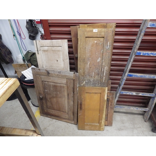 2062 - A selection of pine cupboard doors (17)