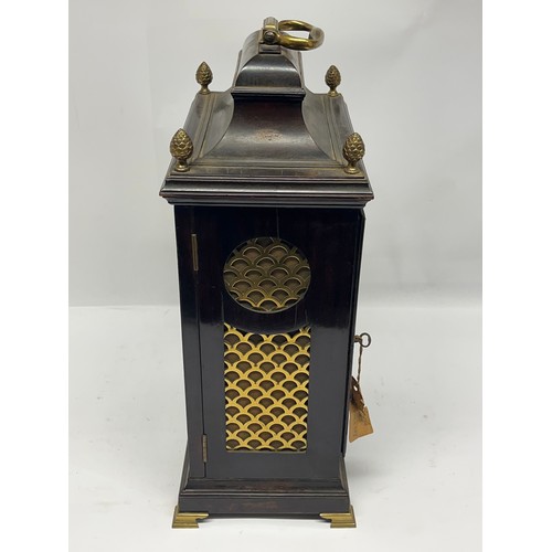 5011 - ROBERT BOYLE OF CLARE MARKET, LONDON (abt. 1734 - bef. 1797): A George III striking bracket clock, t... 