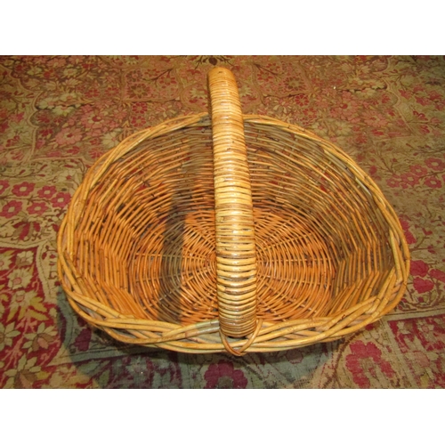 1135 - A wicker flower basket