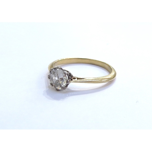 6259 - A diamond solitaire ring 1ct approx, unmarked gold. Size Q, 2.7g