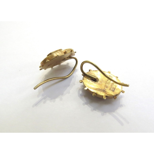 6366 - A pair of Victorian 15ct gold earrings with diamond to centre, 1.5g