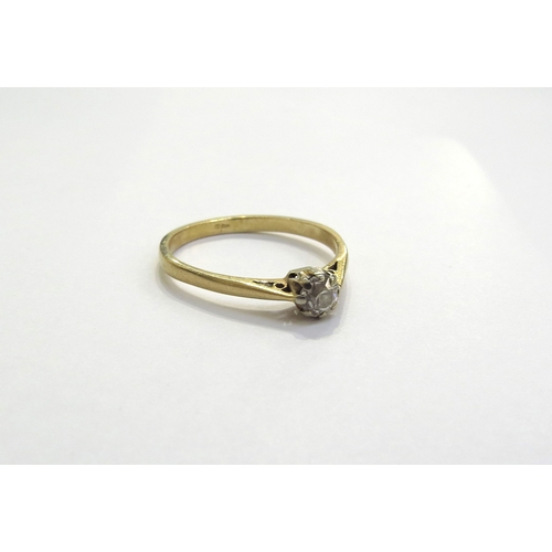 6392 - An 18ct gold diamond solitaire ring. Size Q, 2.3g